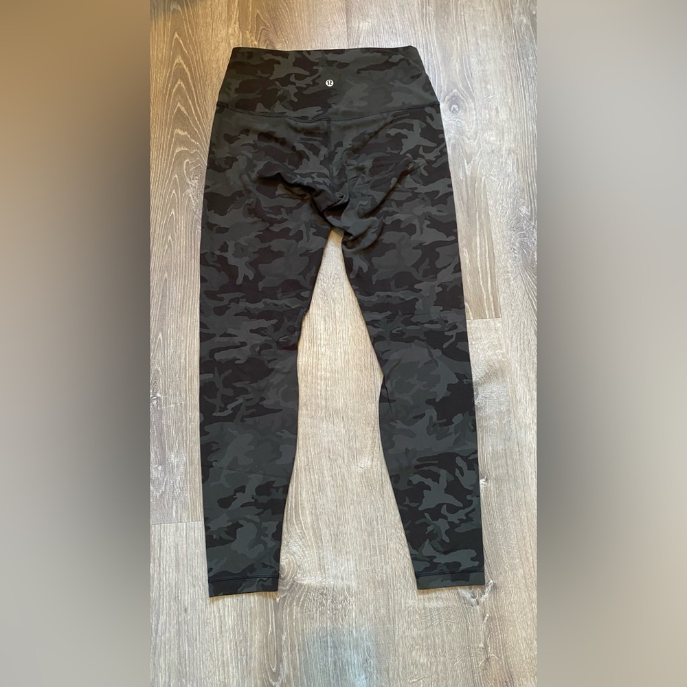Lululemon Align Pant *Full Length 28"
Incognito Camo Multi Gator Green Size 10 - Picture 7 of 11